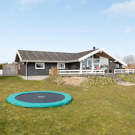 Dom wakacyjny Cozy In With Sauna Fåborg